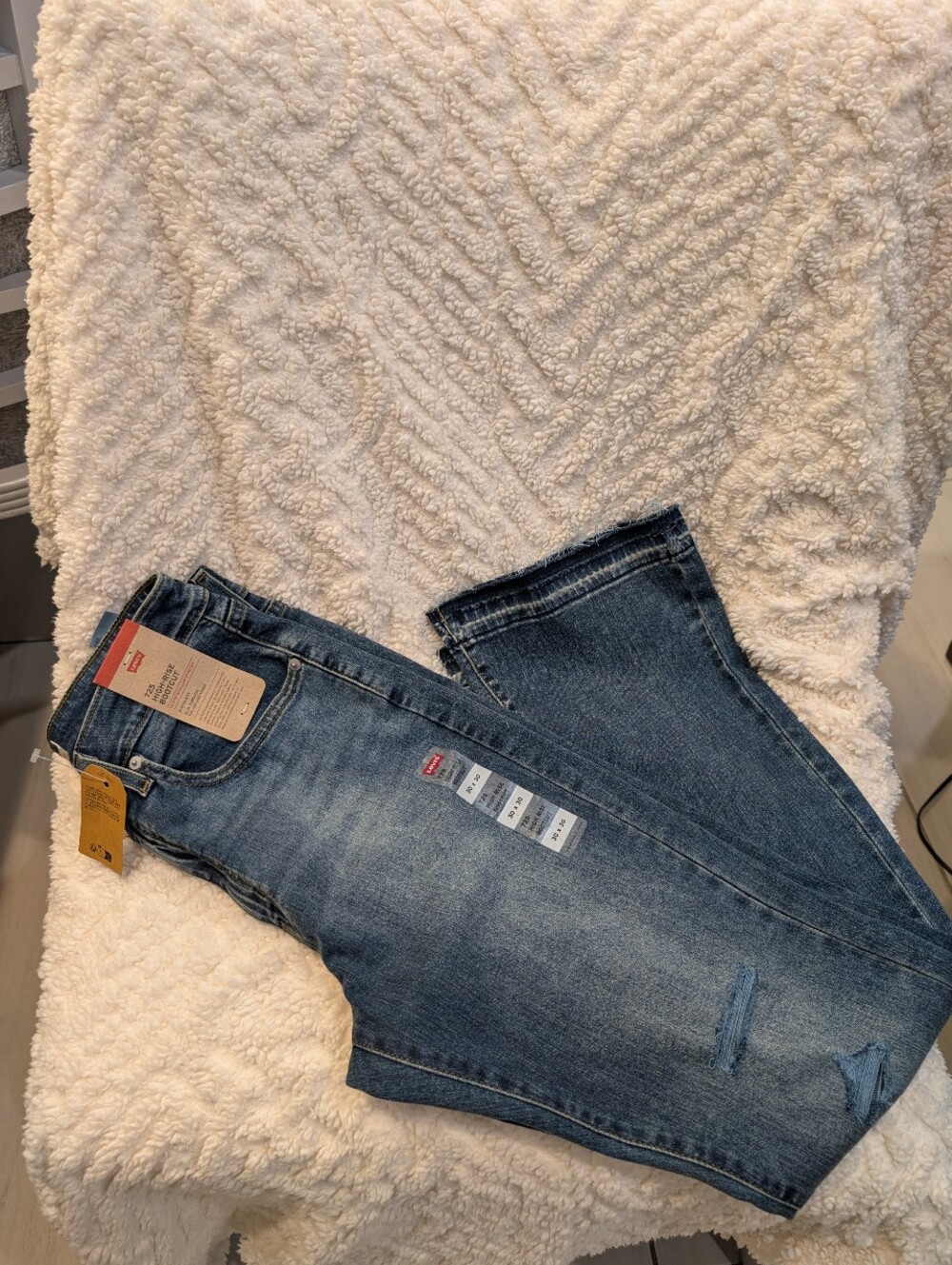 Levi's Women's 725 Highrise Boot cut Jeans